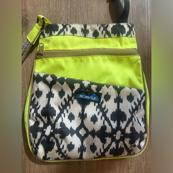 Kavu crossbody purse - Picture 2 of 5